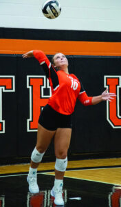 Lady Cats go 2-1 in matchups last week