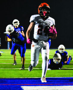 Wildcats claw past top seeded Williamsburg, advance in OHSAA Division V playoff bracket